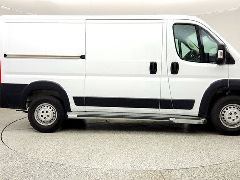 Used 2025 RAM ProMaster 2500 w/ U-Haul Equipment Group FWD image 4