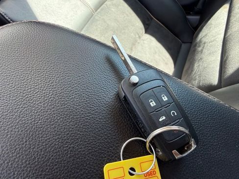 Used 2015 Chevrolet Impala LT image 15