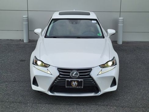 Used 2018 Lexus IS 300 AWD image 10