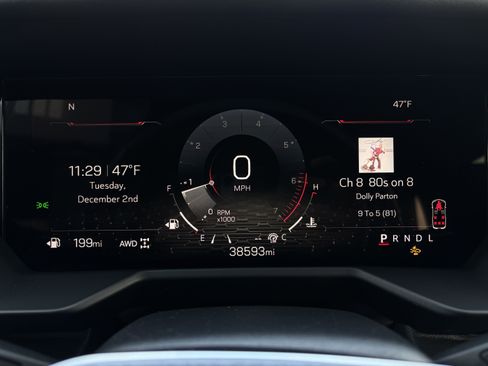 Used 2024 GMC Acadia Elevation image 30