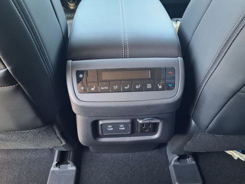 New 2026 Nissan Pathfinder Platinum AWD/4WD image 26