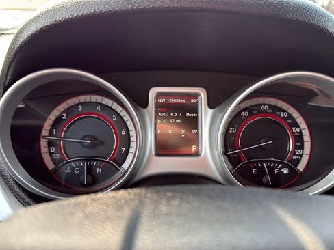 Used 2018 Dodge Journey SE w/ Popular Equipment Group FWD image 4