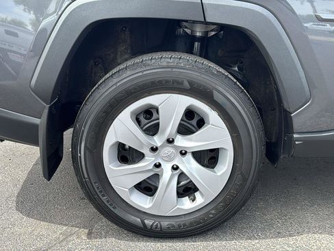 Used 2025 Toyota RAV4 LE image 9