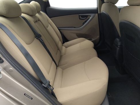 Used 2016 Hyundai Elantra SE w/ Option Group 02 image 19