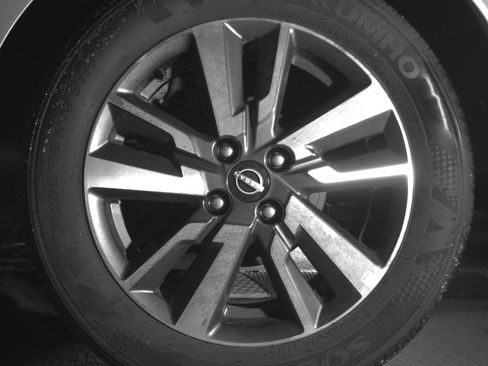 Used 2025 Nissan Versa SV FWD image 14