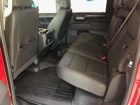 New 2026 GMC Sierra 2500 SLT w/ SLT Premium Package image 10