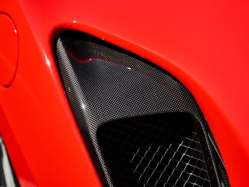 Used 2020 Ferrari 488 Pista Coupe RWD image 13