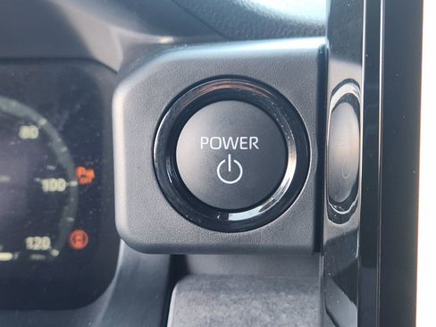 Used 2025 Toyota Tacoma Trailhunter image 24