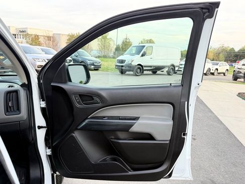 Used 2017 Chevrolet Colorado W/T w/ WT Convenience Package RWD image 18