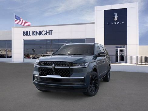 New 2025 Lincoln Navigator Reserve w/ Jet Appearance Package image 2