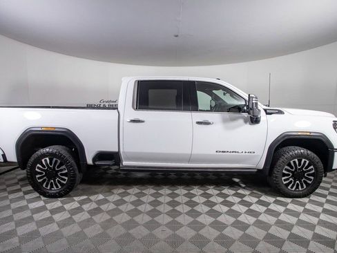 Used 2024 GMC Sierra 2500 Denali Ultimate image 4