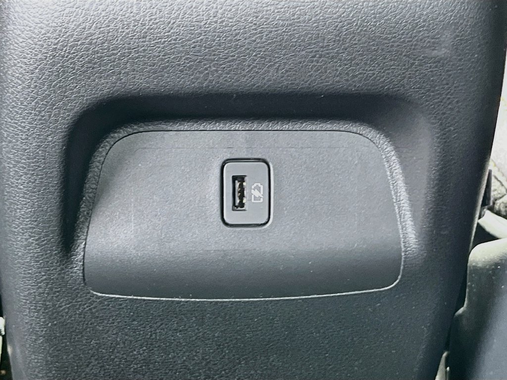 Used 2025 Nissan Sentra SR FWD image 24