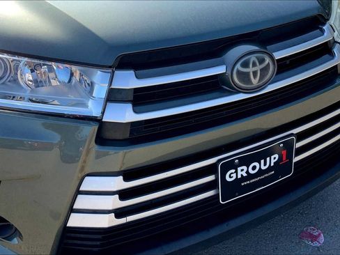 Used 2019 Toyota Highlander LE FWD image 28