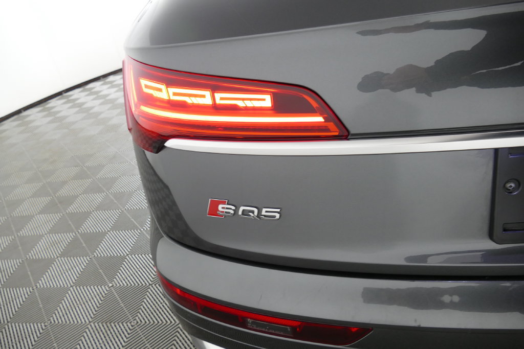 Used 2023 Audi SQ5 Prestige AWD/4WD image 32
