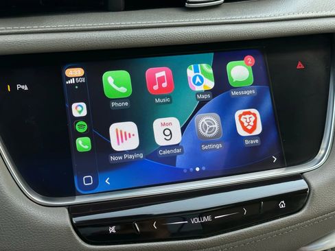 Used 2017 Cadillac XT5 Luxury w/ Driver Awareness Package image 38