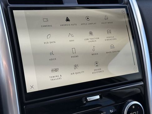 Used 2024 Land Rover Discovery S image 26