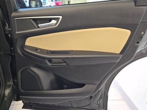 Used 2024 Ford Edge SEL w/ Convenience Package AWD/4WD image 9
