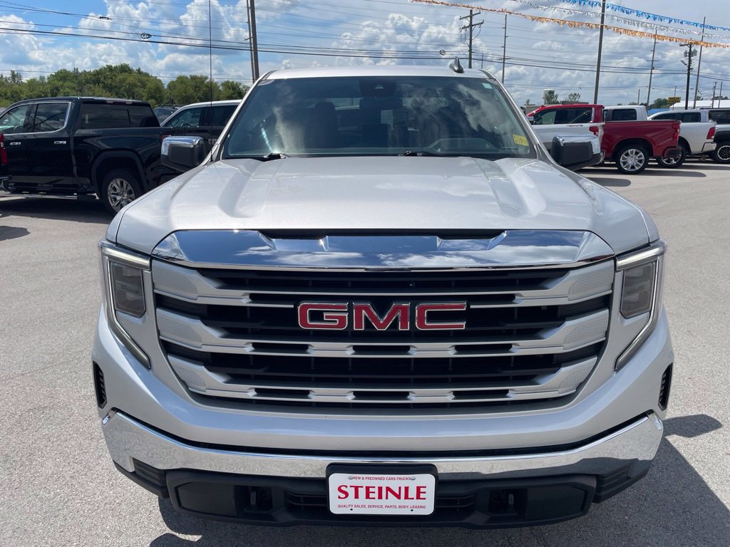 Used 2022 GMC Sierra 1500 SLE AWD/4WD image 2