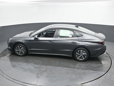 New 2026 Hyundai Sonata Blue FWD image 37