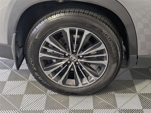 Certified 2026 Toyota Grand Highlander AWD Hybrid image 8