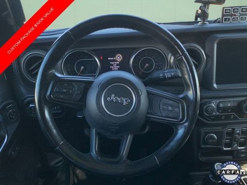 Certified 2022 Jeep Gladiator Willys image 34