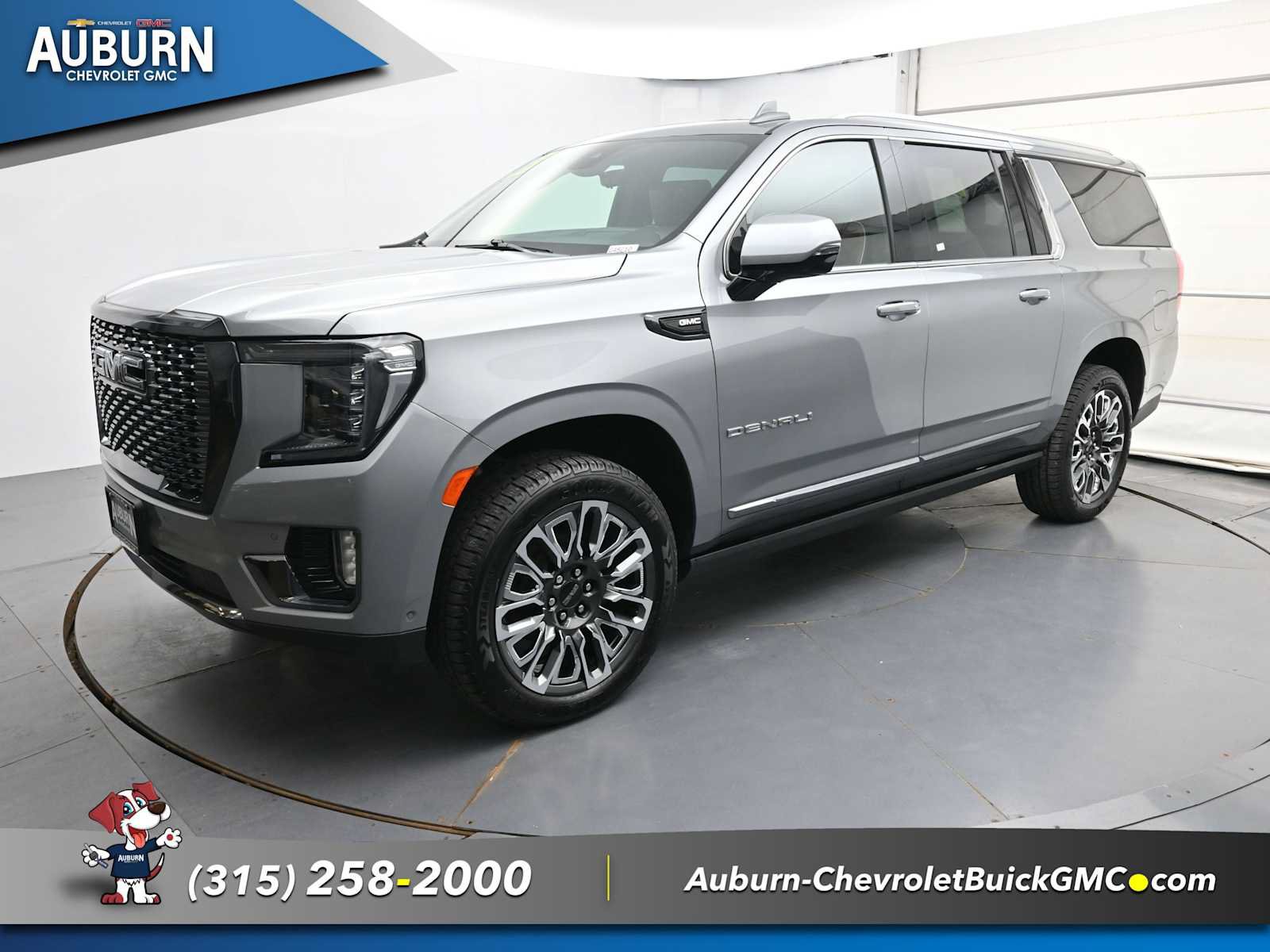 Used 2023 GMC Yukon XL Denali Ultimate AWD/4WD image 2