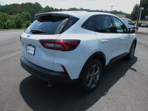 Used 2025 Ford Escape ST-Line Select AWD/4WD image 3