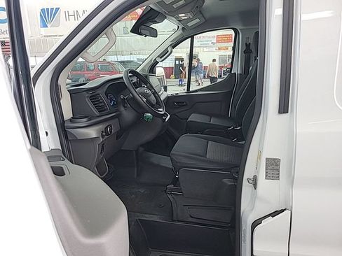 Used 2025 Ford Transit 250 Low Roof w/ Exterior Upgrade Package RWD image 7
