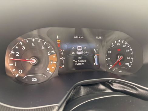 Used 2024 Jeep Compass Latitude w/ Convenience Group AWD/4WD image 18