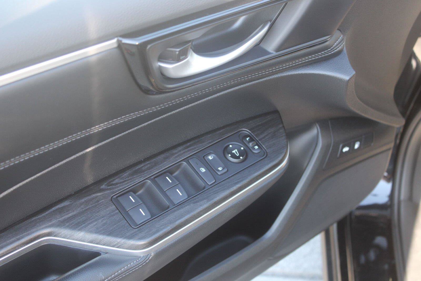 Used 2018 Honda Clarity Plug-In Hybrid image 22