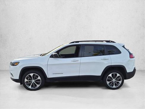 Used 2022 Jeep Cherokee Limited w/ Elite Package AWD/4WD image 5
