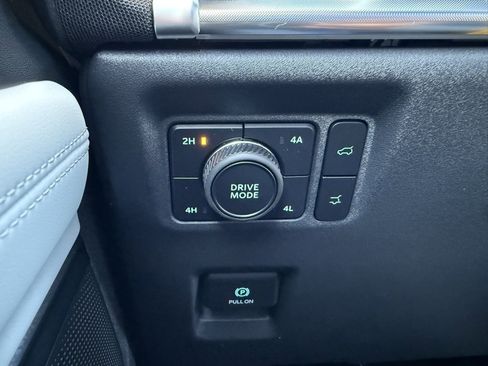 New 2025 Ford Expedition Max Platinum w/ Driver's Package image 6