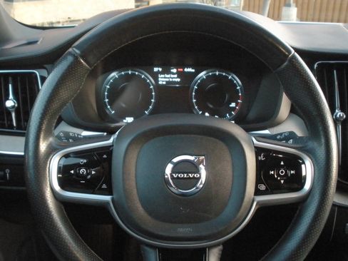 Used 2018 Volvo XC60 T6 Inscription w/ Advanced Package image 34