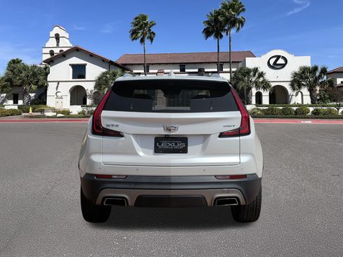 Used 2022 Cadillac XT4 Premium Luxury w/ Enhanced Visibility Package FWD image 3