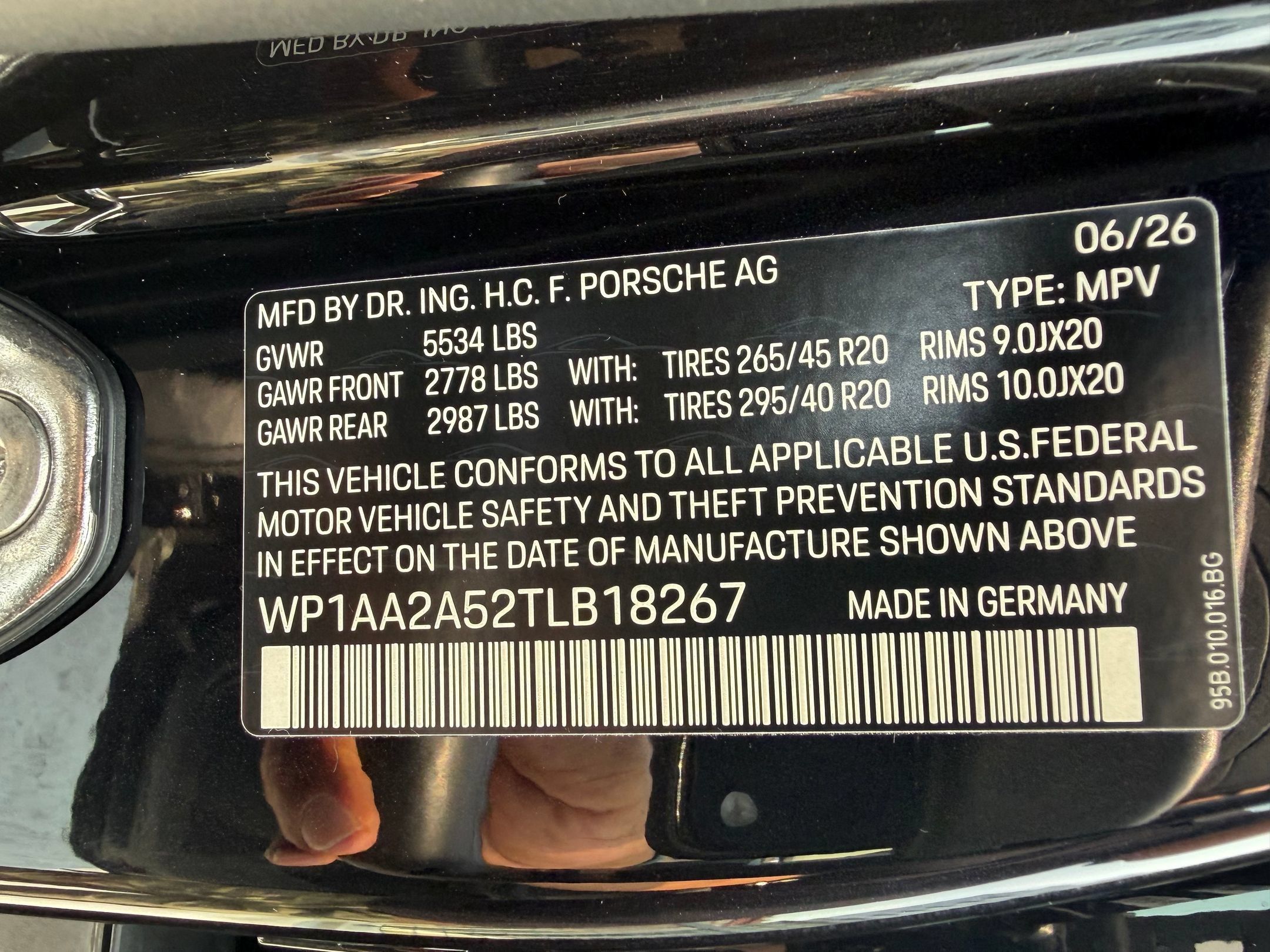 Used 2026 Porsche Macan AWD/4WD image 21
