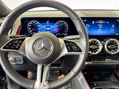 Certified 2025 Mercedes-Benz GLB 250 image 11