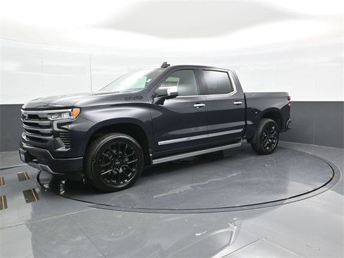 Certified 2024 Chevrolet Silverado 1500 High Country w/ High Country Premium Package image 3