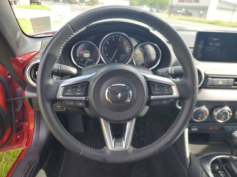 Used 2025 MAZDA MX-5 Miata RF Grand Touring RWD image 12