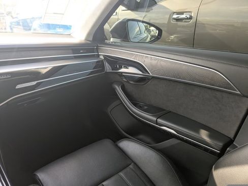 Used 2020 Audi A8 L 3.0T image 11