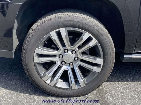 Used 2017 GMC Yukon XL Denali w/ Open Road Package AWD/4WD image 7