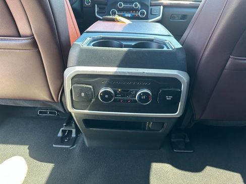 Used 2024 Ford Expedition Limited AWD/4WD image 25