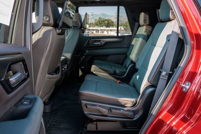 Used 2026 GMC Yukon AT4 w/ AT4 Premium Plus Package AWD/4WD image 8