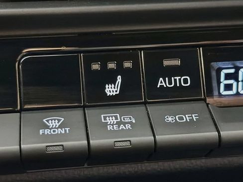 Used 2023 Toyota Crown AWD/4WD image 26