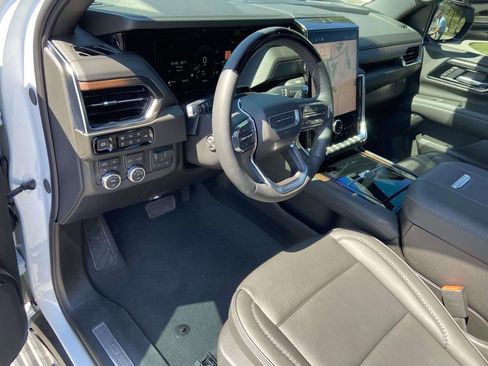 Used 2026 GMC Yukon Denali w/ Denali Reserve Package AWD/4WD image 20