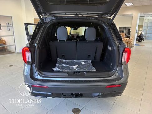 New 2026 Ford Explorer ST-Line w/ ST-Line Street Pack AWD/4WD image 12