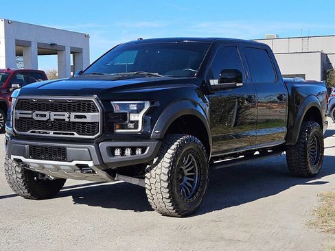 Used 2018 Ford F150 Raptor w/ Equipment Group 802A Luxury image 10