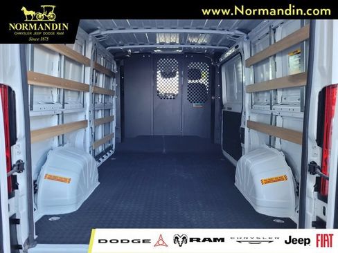 Used 2025 RAM ProMaster 2500 w/ U-Haul Equipment Group FWD image 19
