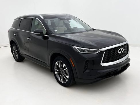 Used 2024 INFINITI QX60 Luxe image 2