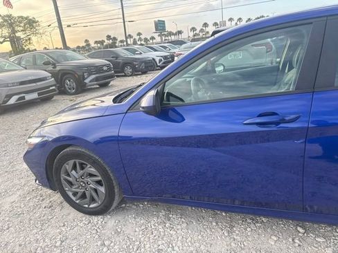Used 2024 Hyundai Elantra SEL FWD image 10