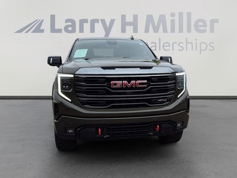 Used 2024 GMC Sierra 1500 AT4 image 8